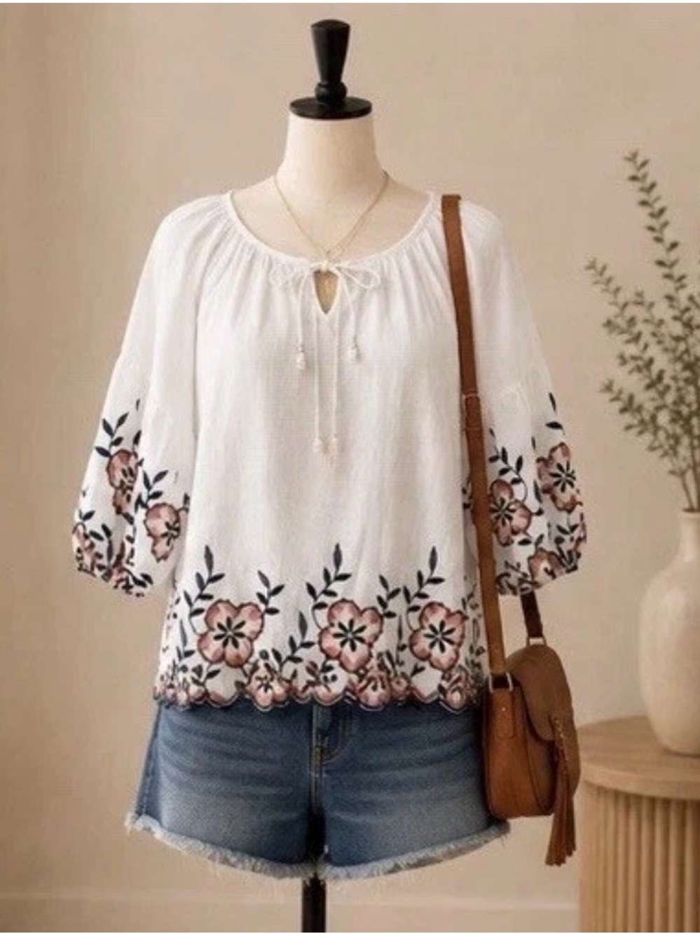 White Floral Embroidered Anthropologie Top Sz PL Scallop Women Boho Tunic Cotton